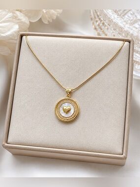 Spinning Real Mother of Pearl Heart Necklace | 18KGPStainless Steel Chain